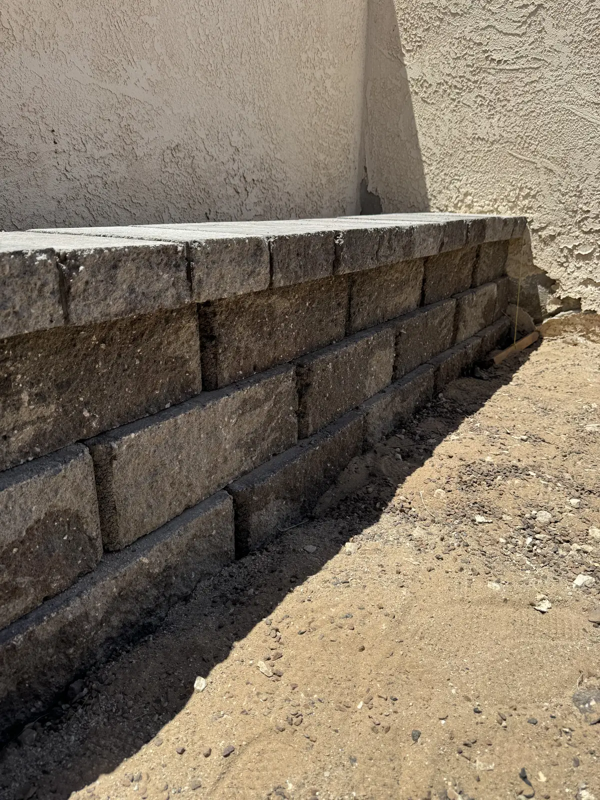 Block retaining wall