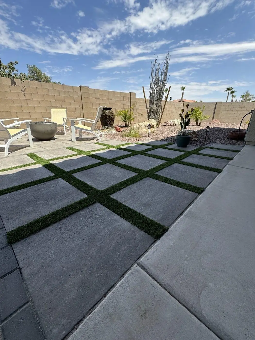 Paver checkerboard with decorative gravel